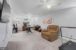 564 Williamsburg Ln, Odenton, MD 21113 - Photo 37