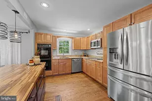 564 Williamsburg Ln, Odenton, MD 21113 - Photo 29