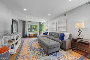 564 Williamsburg Ln, Odenton, MD 21113 - Photo 7