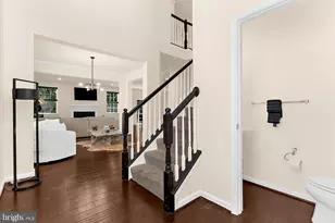 7807 Stonebriar Dr, Glen Burnie, MD 21060 - Photo 9