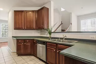 2433 Ogden Square, Gambrills, MD 21054 - Photo 17