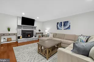 406 Honeywood Ct, Millersville, MD 21108 - Photo 17
