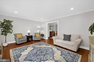 406 Honeywood Ct, Millersville, MD 21108 - Photo 5