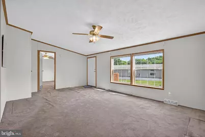 271 Janet Ct, Lothian, MD 20711 - Photo 5