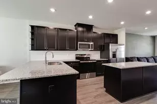 188 Woodgate Cir, Pasadena, MD 21122 - Photo 11