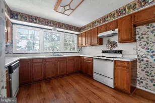 8204 Elkwood Ct, Pasadena, MD 21122 - Photo 9
