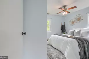 675 211th St, Pasadena, MD 21122 - Photo 27