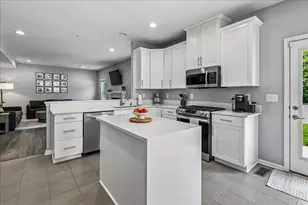8124 Meadowgate Cir, Glen Burnie, MD 21060 - Photo 11