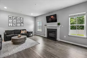 8124 Meadowgate Cir, Glen Burnie, MD 21060 - Photo 9