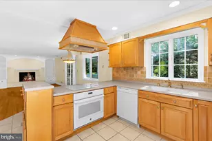 537 Devonshire Ct, Severna Park, MD 21146 - Photo 17