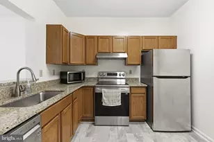 2002 Ripley Point Ct, Odenton, MD 21113 - Photo 7