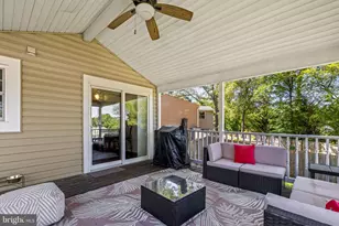 7825 Acorn Bank, Pasadena, MD 21122 - Photo 37