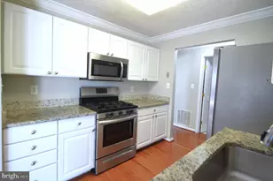 705 Harvest Run Dr, Odenton, MD 21113 - Photo 3