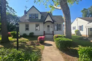 220 Meadow Rd, Pasadena, MD 21122 - Photo 3