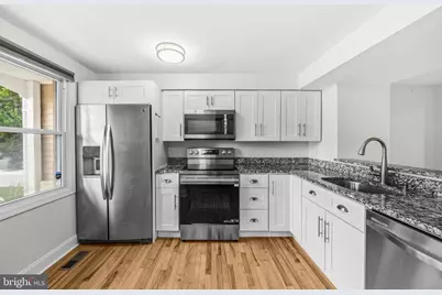 7909 Wellesley Court, Pasadena, MD 21122 - Photo 5