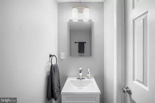 3608 Chadwick Ct, Pasadena, MD 21122 - Photo 9