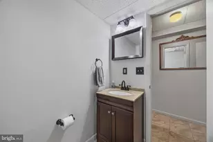 758 208th St, Pasadena, MD 21122 - Photo 29