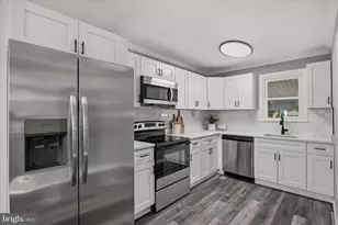 183 Kenwood Rd, Pasadena, MD 21122 - Photo 1