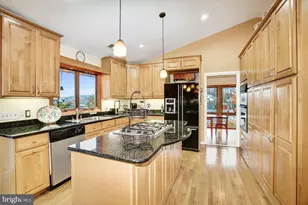 209 Winchester Beach Dr, Annapolis, MD 21409 - Photo 9