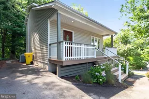 607 Overhill Dr, Edgewater, MD 21037 - Photo 1