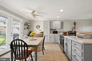 565 Lanny Ct, Millersville, MD 21108 - Photo 13