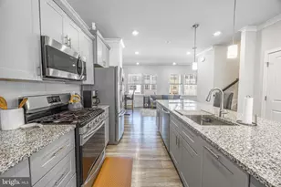 515 Levanna Ln, Glen Burnie, MD 21060 - Photo 11