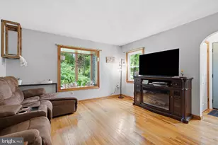 637 California Terrace, Gambrills, MD 21054 - Photo 3