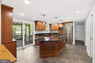 636 Bay Green Dr, Arnold, MD 21012 - Photo 11