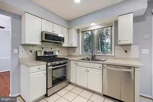 8012 Middlebury Dr, Pasadena, MD 21122 - Photo 9