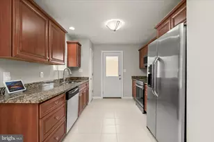 305 Bishop Ave, Baltimore, MD 21225 - Photo 7