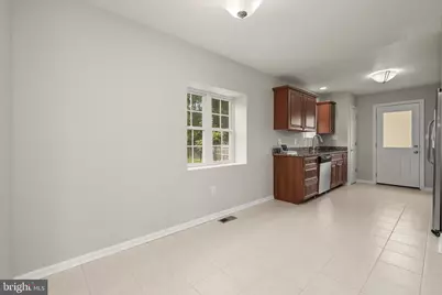 305 Bishop Avenue, Baltimore, MD 21225 - Photo 15