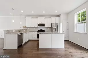 1335 Hawthorn Dr, Hanover, MD 21076 - Photo 11
