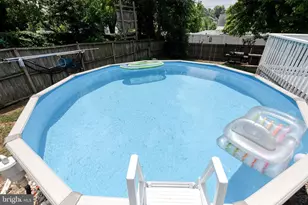 113 W Hilltop Rd, Baltimore, MD 21225 - Photo 35