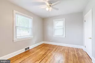 113 W Hilltop Rd, Baltimore, MD 21225 - Photo 15