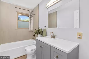 1000 Lakeview Ln, Annapolis, MD 21409 - Photo 13