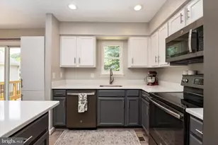 637 Hollywood Rd, Severna Park, MD 21146 - Photo 13