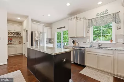 620 Bracey Drive, Glen Burnie, MD 21060 - Photo 5
