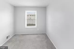 6425 Lacrosse Ln NE, Glen Burnie, MD 21061 - Photo 13
