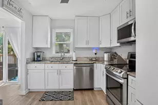 415 Fairmount Dr, Edgewater, MD 21037 - Photo 11