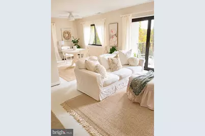 613 Oakland Hills Court #201, Arnold, MD 21012 - Photo 3