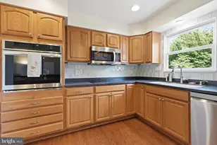 8418 Geneva Rd, Pasadena, MD 21122 - Photo 5