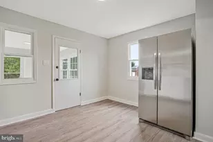 906 Hammonds Ln, Baltimore, MD 21225 - Photo 23