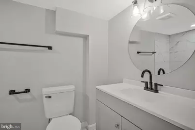 906 Hammonds Lane, Baltimore, MD 21225 - Photo 3