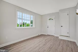 906 Hammonds Ln, Baltimore, MD 21225 - Photo 11