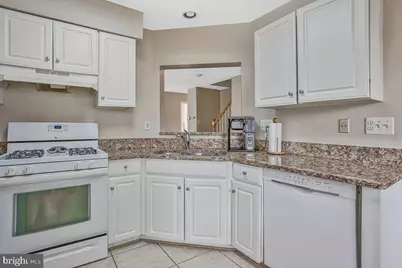 648 Howards Loop #19, Annapolis, MD 21401 - Photo 9