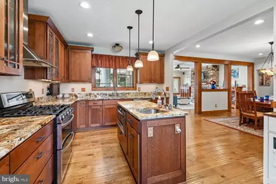 319 6th Avenue NE, Glen Burnie, MD 21060 - Photo 17