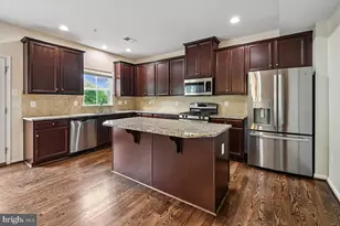508 Fox River Hills Way, Glen Burnie, MD 21060 - Photo 5