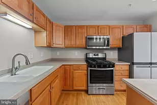 1504 Falling Brook Ct, Odenton, MD 21113 - Photo 13