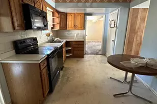 8511 Summit Rd, Pasadena, MD 21122 - Photo 5