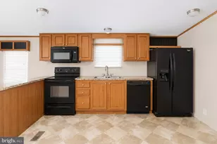 996 Margarita St, Lothian, MD 20711 - Photo 13